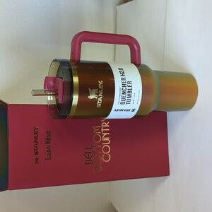 Stanley x Lainey Wilson Country Gold Tumbler Quencher 40 oz